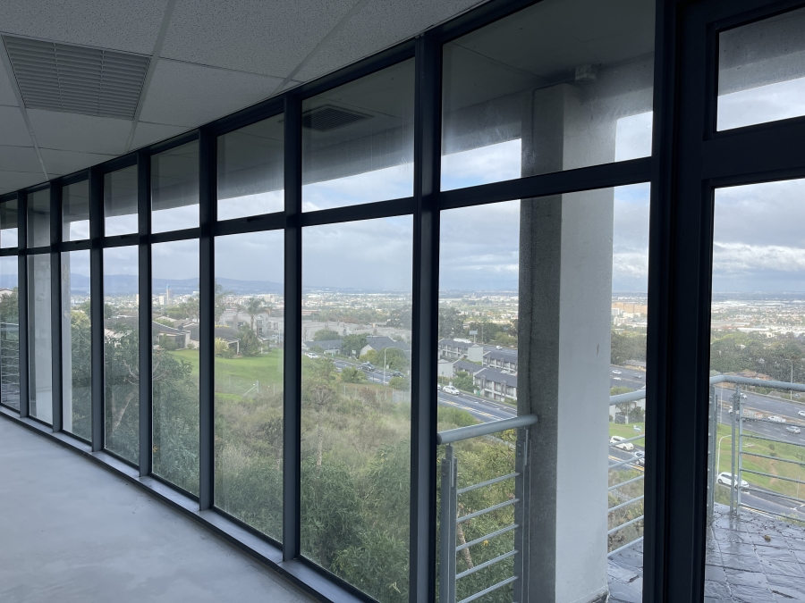 Commercial Property for Sale in Uitzicht Western Cape